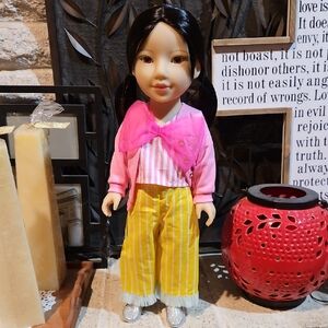 Worldgirls 19" Vinyl Doll